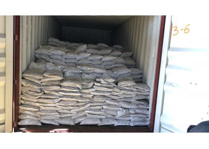 Loading shipment by loose bag packing